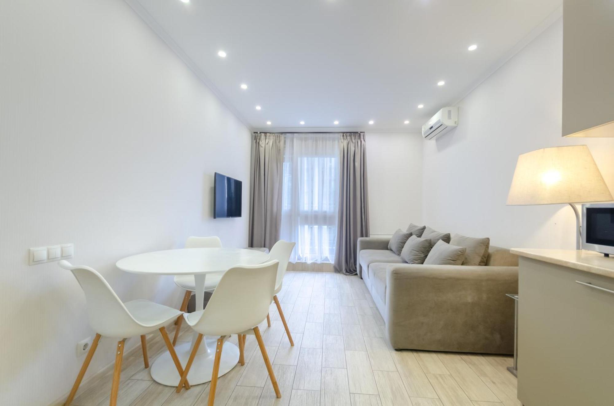 Petrovdom Apartments 3-143 In Rc Central Park, 7 John Mccain Street Kiev Esterno foto
